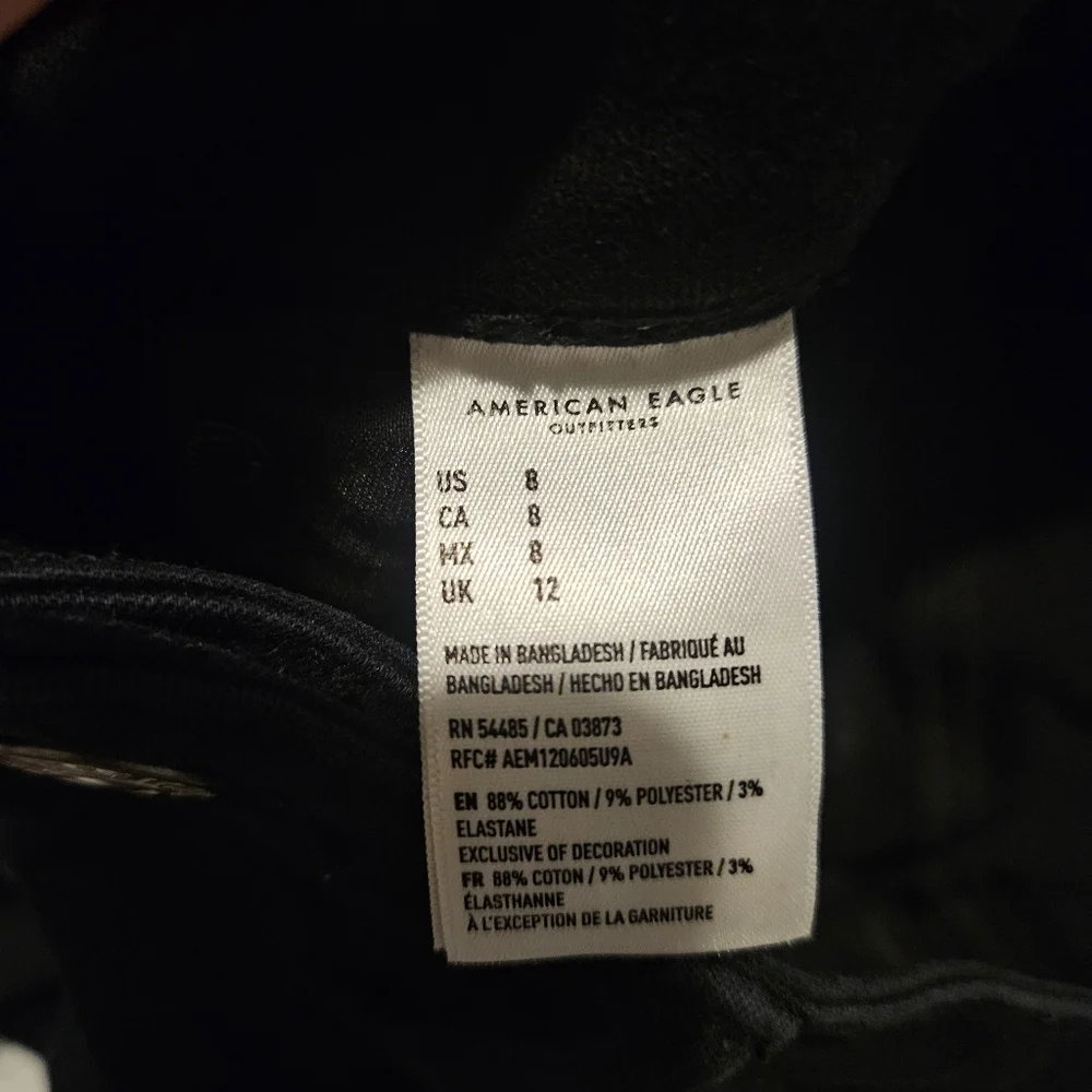 AE black denim shorts - Picture 3 of 4